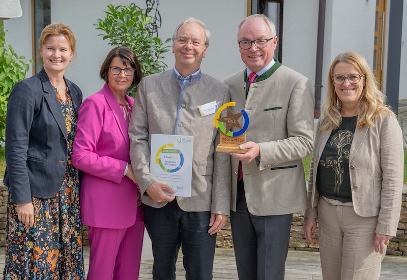 Manfred Holzbach ist Hennersdorfs Dorfheld 2024 - Bild 1